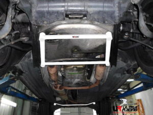 219738_1_irczxwpxxt3xlmrx Front H-Brace Ultra Racing for BMW E53 X5 4.4 99-06