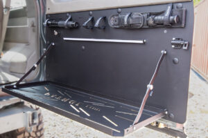 IMG_3315_Easy-Resize.com Tailgate Table IOD Performance Nissan Patrol Y61